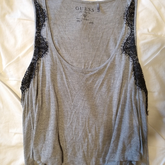 Guess crop top - Picture 4 of 4